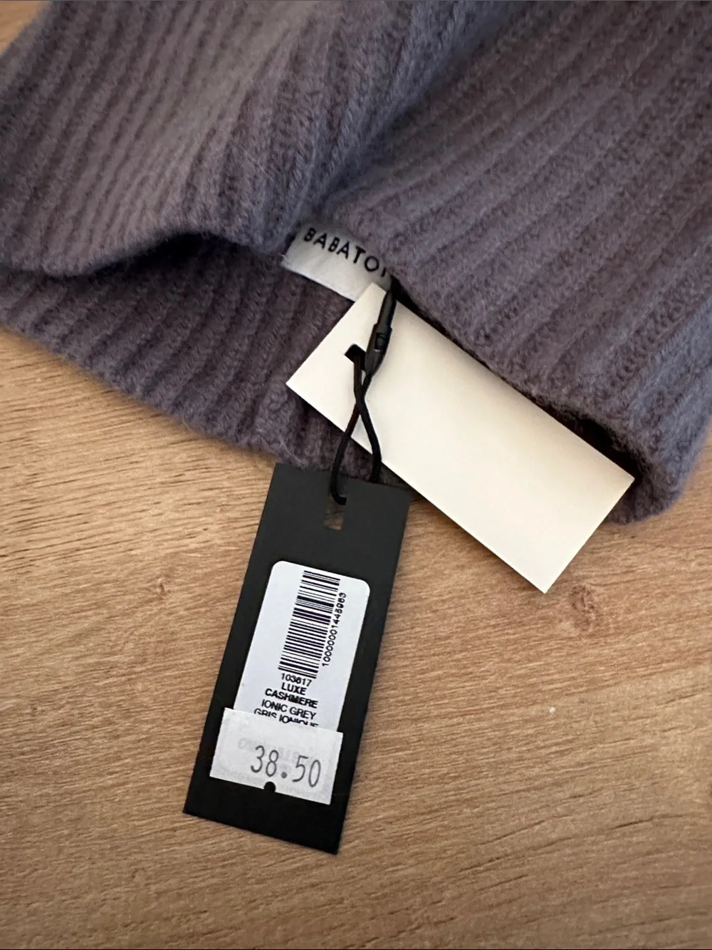 NWT Babaton Aritzia Cashmere Grey Winter Hat Beanie Ribbed Knit